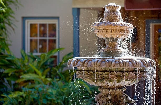 Pourquoi les fontaines décoratives sont-elles paisibles et apaisantes ?