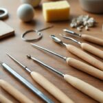 découvrez les outils essentiels pour sculpter l'argile et donner vie à vos créations artistiques avec précision et facilité.